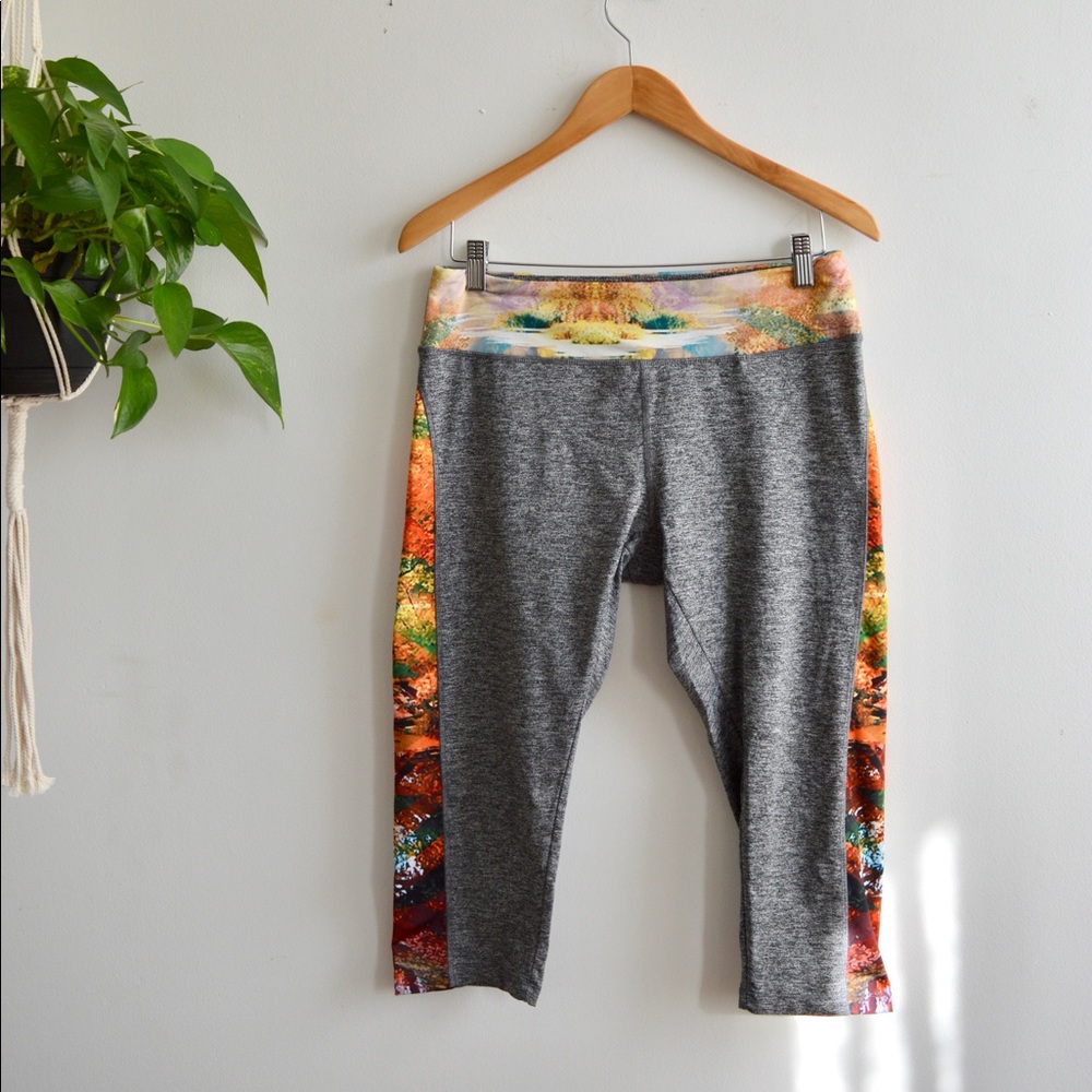 LuLaRoe Heather Gray Leggings with Orange, Teal & Yellow Printed Panels